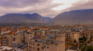 Kukes (vom Dach des Hotels Amerika)